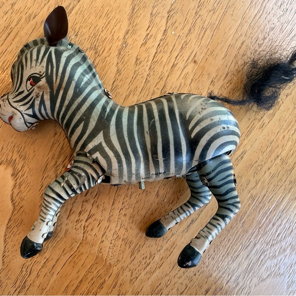 Vintage 1970s Jumping Zebra Tin Toy 5"x4" - Picture 2 of 5